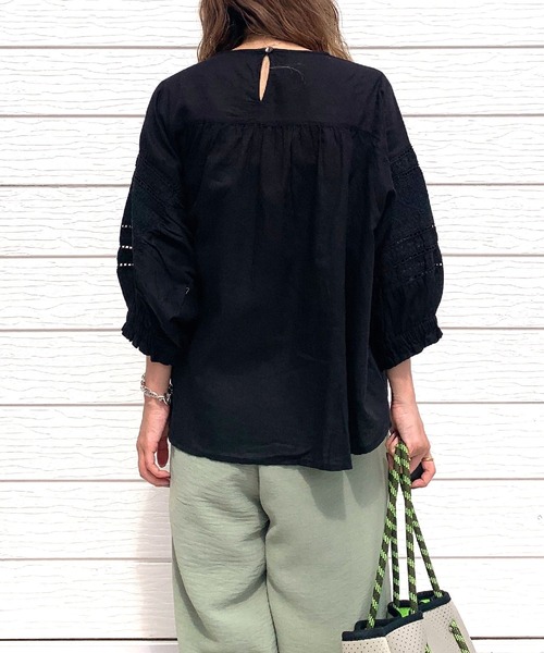 Q（キュー）の「モスコットンエンブロイダリーブラウス（シャツ/ブラウス・レディース・マスタード/ブラック・MEDIUM）」の20枚目の写真