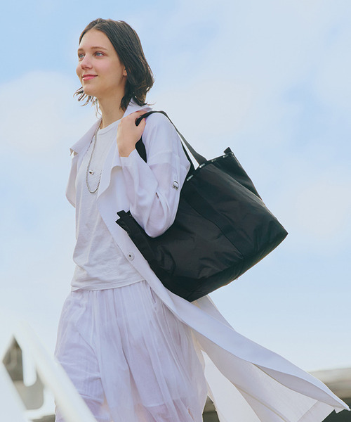 LeSportsac(レスポートサック)の「ESSENTIAL LG OPEN TOTE ブラックC(トートバッグ・レディース・ブラック・FREE)」の4枚目の写真