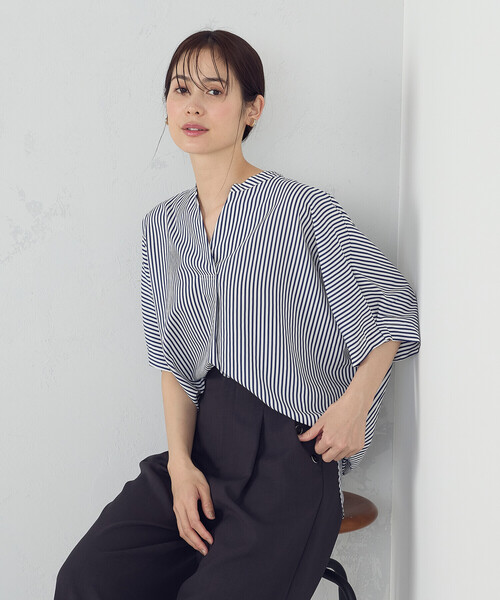 COMME CA ISM（コムサイズム）の「スキッパー Tブラウス（シャツ/ブラウス・レディース・ネイビー/ホワイト/ベージュ×ブラック/ホワイト×ネイビー・FREE）」の18枚目の写真