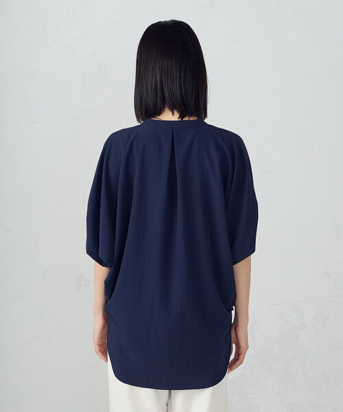 COMME CA ISM（コムサイズム）の「スキッパー Tブラウス（シャツ/ブラウス・レディース・ネイビー/ホワイト/ベージュ×ブラック/ホワイト×ネイビー・FREE）」の12枚目の写真