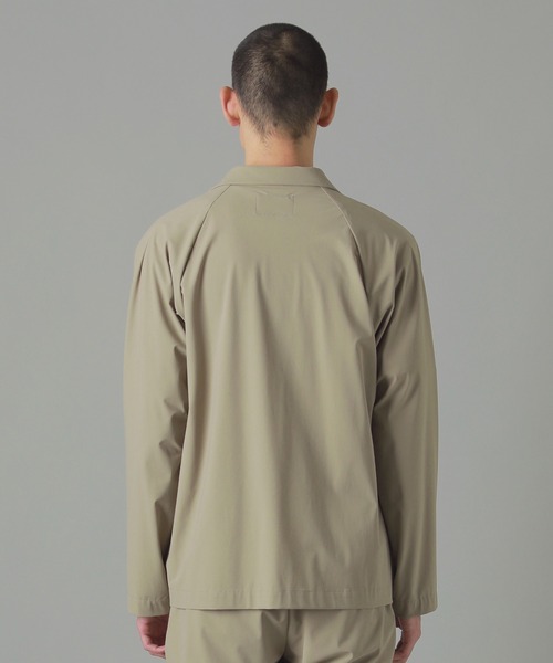 ZUCCa（ズッカ）の「ストレッチリサイクルナイロン / ジャケット / (O)（テーラードジャケット・メンズ・ブラック/ライトブルー/ベージュ・M size）」の8枚目の写真