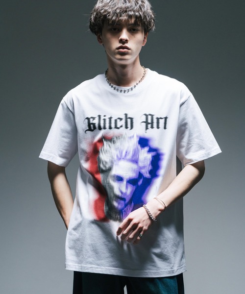 Rocky Monroe(ロッキーモンロー)の「オーバーサイズ グリッチアートグラフィックロゴプリントクールネック半袖Tシャツ(Tシャツ/カットソー・メンズ・ホワイト/ブラック・XXL/XL/L/M)」の4枚目の写真