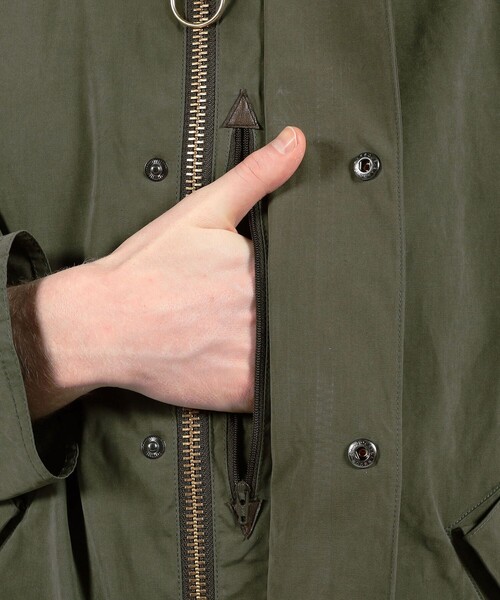 Barbour(バブアー)の「Barbour TRANSPORT コットンポリエステル ブルゾン(ブルゾン・メンズ・キャメル/グリーン・40/38/36)」の12枚目の写真