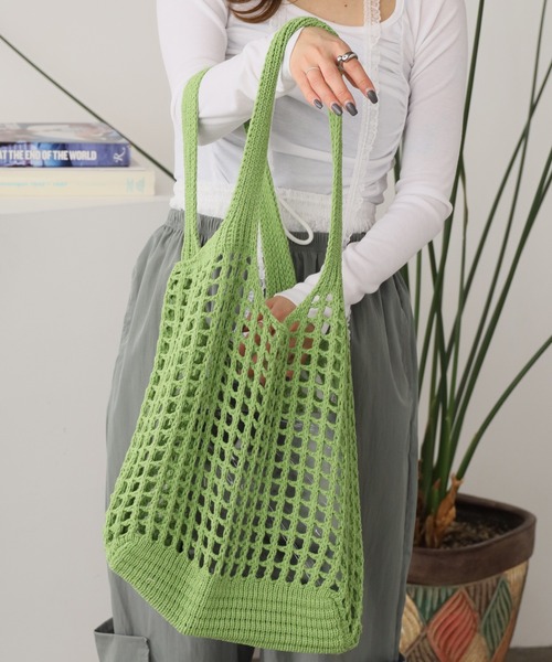 ROOPTOKYO(ループトウキョウ)の「かぎ編み ショルダーバッグ(ショルダーバッグ・レディース・ブラック/ホワイト/ベージュ/キャメル/グリーン/レッド・FREE)」の4枚目の写真