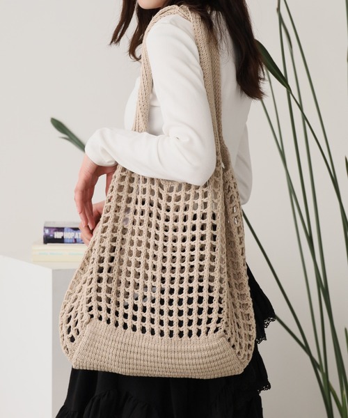 ROOPTOKYO(ループトウキョウ)の「かぎ編み ショルダーバッグ(ショルダーバッグ・レディース・ブラック/ホワイト/ベージュ/キャメル/グリーン/レッド・FREE)」の14枚目の写真