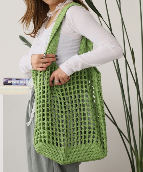 ROOPTOKYO(ループトウキョウ)の「かぎ編み ショルダーバッグ(ショルダーバッグ・レディース・ブラック/ホワイト/ベージュ/キャメル/グリーン/レッド・FREE)」の17枚目の写真