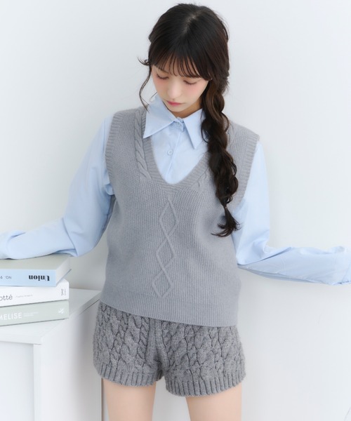 TITTY&CO.（ティティーアンドコー）の「ニットベスト＆シャツセット
