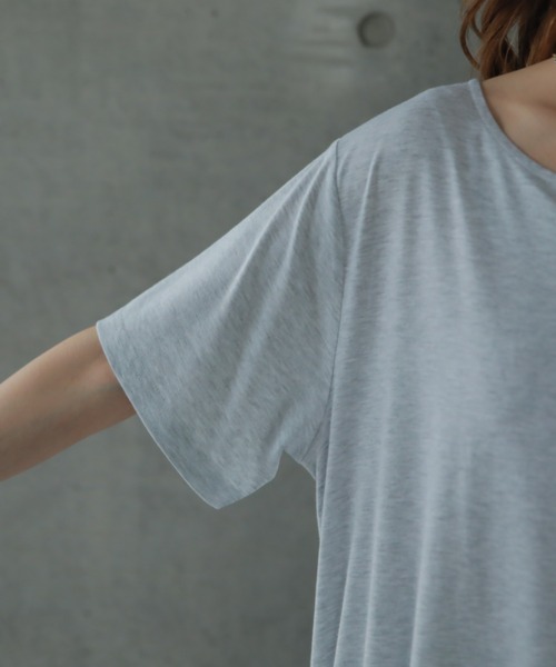 HUG.U(ハグユー)の「ゆったりTシャツワンピース(ワンピース・レディース・スモークピンク/カーキ/ブラック/ホワイト/ライトグレー/アッシュグレー/ブルー・FREE)」の8枚目の写真