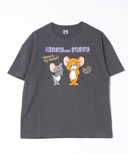 Tom&Jerry(トムアンドジェリー)の「【TOM AND JERRY/トムとジェリー】オリジナルデザインTシャツ ジェリー タフィー ドロップショルダー ビッグシルエット ユニセックス(Tシャツ/カットソー・メンズ・ベージュ系その他/ベージュ系その他2/ホワイト系その他3/パープル系その他3/ホワイト系その他2/ブルー系その他/ベージュ系その他5/ホワイト系その他4/パープル系その他5/ブラック系その他4/ブルー系その他7/ホワイト系その他7/ベージュ系その他6/ブラック系その他6・SMALL/LARGE/MEDIUM/X-LARGE)」の7枚目の写真