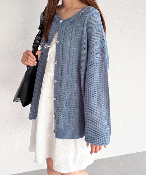 kutir（クティール）の「ハートボタンドロスト透かし編みカーディガン（カーディガン/ボレロ・レディース・レッド/サックスブルー/アイボリー・FREE）」の12枚目の写真