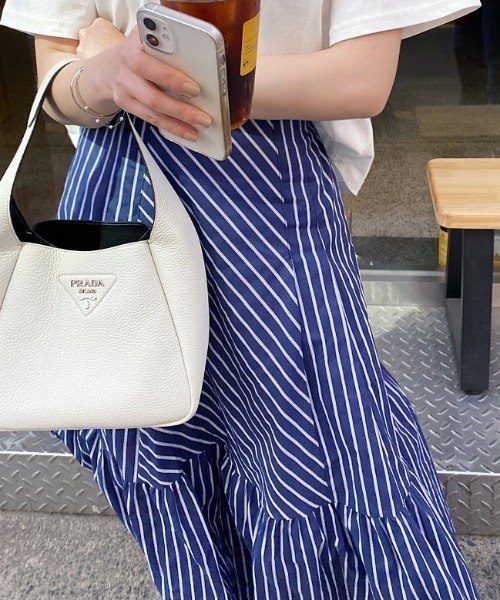 FREE STYLISTS(フリー スタイリスト)の「YUGA_YGMC Striped tiered flare skirt(スカート・レディース・ネイビー/ホワイト・FREE)」の15枚目の写真