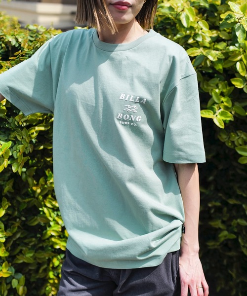 BILLABONG(ビラボン)の「BILLABONG メンズ ONE TIME Tシャツ 【2025年春夏モデル】/ビラボンバックプリントクルーネック半袖Tシャツ(Tシャツ/カットソー・メンズ・ブラック/ホワイト/ネイビー/クリーム/ホワイト系その他/グリーン系その他・SMALL/X-LARGE/LARGE/MEDIUM)」の1枚目の写真