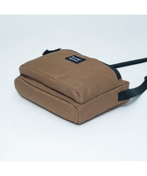 BEAMS DESIGN(ビームス デザイン)の「BEAMSDESIGN(ビームスデザイン)Every One ショルダーバッグ(ショルダーバッグ・メンズ・ブラック/グレー/ベージュ/パープル/ブラウン・FREE)」の17枚目の写真