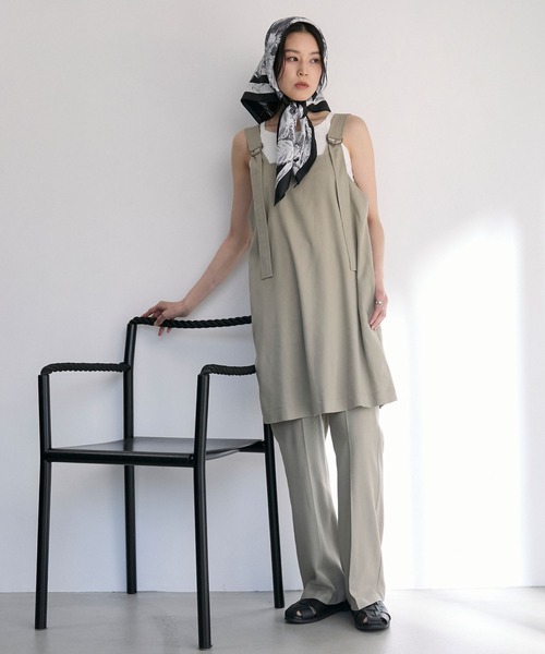 your/0w(ユアロウ)の「Tank tunic & center pleat slacks set up / タンクチュニック & センタープレス スラックスパンツ セットアップ(セットアップ・レディース・ライトオリーブ/ライトブラウン・M/L)」の5枚目の写真