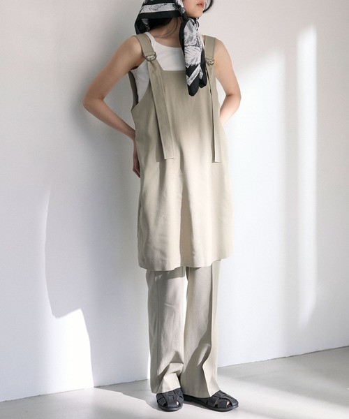 your/0w(ユアロウ)の「Tank tunic & center pleat slacks set up / タンクチュニック & センタープレス スラックスパンツ セットアップ(セットアップ・レディース・ライトオリーブ/ライトブラウン・M/L)」の8枚目の写真
