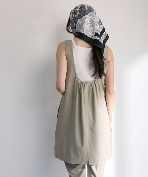 your/0w(ユアロウ)の「Tank tunic & center pleat slacks set up / タンクチュニック & センタープレス スラックスパンツ セットアップ(セットアップ・レディース・ライトオリーブ/ライトブラウン・M/L)」の14枚目の写真