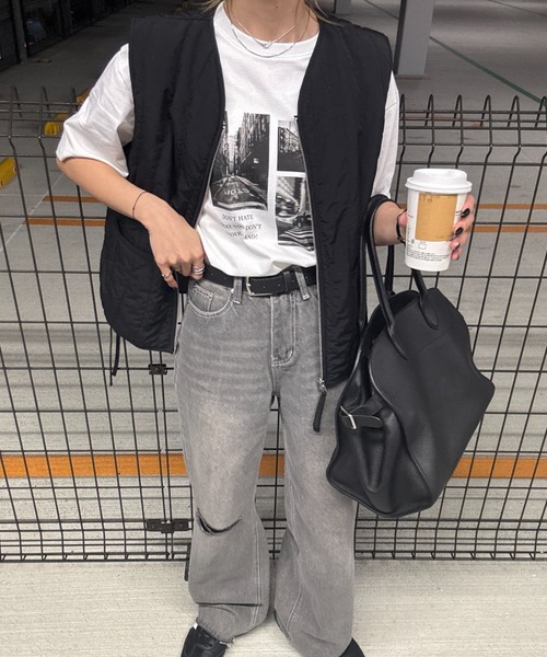 ISOOK（アイスー）の「オリジナルフォトプリントTシャツ(chiica original) / グラフィック フォトデザイン プリントT 半袖 オーバーサイズ ビックシルエット オーバーTシャツ メンズライク モード モノトーン モノクロ ホワイト 白 グレー（Tシャツ/カットソー・レディース・ホワイト/グレー・FREE）」の10枚目の写真