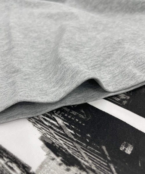 ISOOK（アイスー）の「オリジナルフォトプリントTシャツ(chiica original) / グラフィック フォトデザイン プリントT 半袖 オーバーサイズ ビックシルエット オーバーTシャツ メンズライク モード モノトーン モノクロ ホワイト 白 グレー（Tシャツ/カットソー・レディース・ホワイト/グレー・FREE）」の22枚目の写真