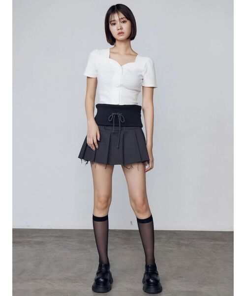 EMODA（エモダ）の「フロントボタンショートリブトップ（Tシャツ/カットソー・レディース・グレー/ホワイト/ピンク/ブラック/レッド・FREE）」の19枚目の写真