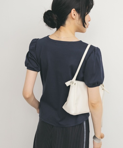 KBF（ケイビーエフ）の「アシメトリーデザインカットソー（Tシャツ/カットソー・レディース・オートミール/ネイビー/ブルー・ONE）」の4枚目の写真