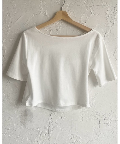 She's Closet(シーズクローゼット)の「半袖オフショルダードレープトップス/Tシャツ(Tシャツ/カットソー・レディース・ホワイト/アイボリー/ブラック・FREE)」の4枚目の写真