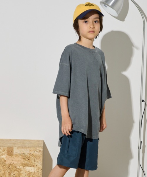 Auntie Rosa Holiday（アンティローザホリデー）の「オーバーサイズピグメントTEE（Tシャツ/カットソー・キッズ・ブラック/チャコールグレー/グリーン/ネイビー・130/140/150/160）」の5枚目の写真