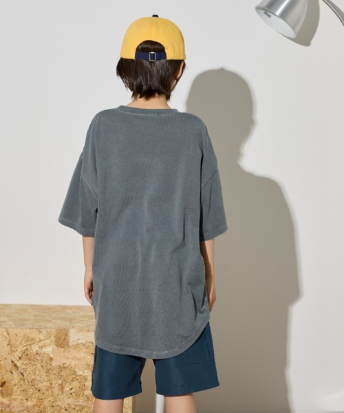 Auntie Rosa Holiday（アンティローザホリデー）の「オーバーサイズピグメントTEE（Tシャツ/カットソー・キッズ・ブラック/チャコールグレー/グリーン/ネイビー・130/140/150/160）」の7枚目の写真