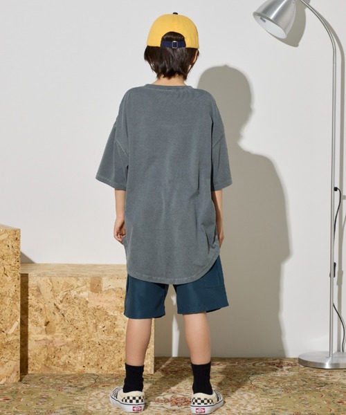 Auntie Rosa Holiday（アンティローザホリデー）の「オーバーサイズピグメントTEE（Tシャツ/カットソー・キッズ・ブラック/チャコールグレー/グリーン/ネイビー・130/140/150/160）」の10枚目の写真