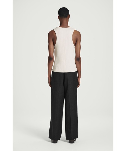 COS（コス）の「スリムフィット リブコットンタンクトップ（タンクトップ・メンズ・オフホワイト・XL/L）」の2枚目の写真