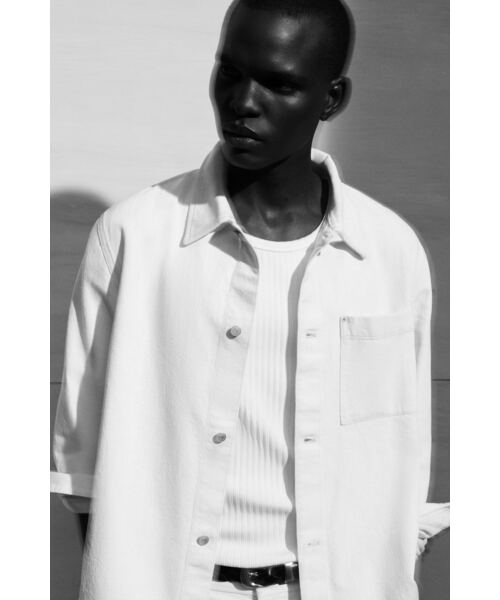 COS（コス）の「スリムフィット リブコットンタンクトップ（タンクトップ・メンズ・オフホワイト・XL/L）」の6枚目の写真