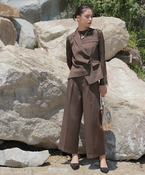 Callarus(カラルス)の「【オケージョン対応】アシメテーラードデザインレースブラウスワイドパンツドレス〔Callarus〕(パンツドレス・レディース・ブラウン/グレー/ブラック・3L/LL/L/M/S)」の6枚目の写真