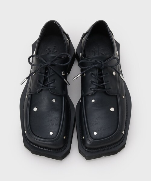 tk.TAKEO KIKUCHI（ティーケータケオキクチ）の「スタッズスクエアシューズ（ドレスシューズ・メンズ・ブラック/ブラック系・75/55/65）」の4枚目の写真