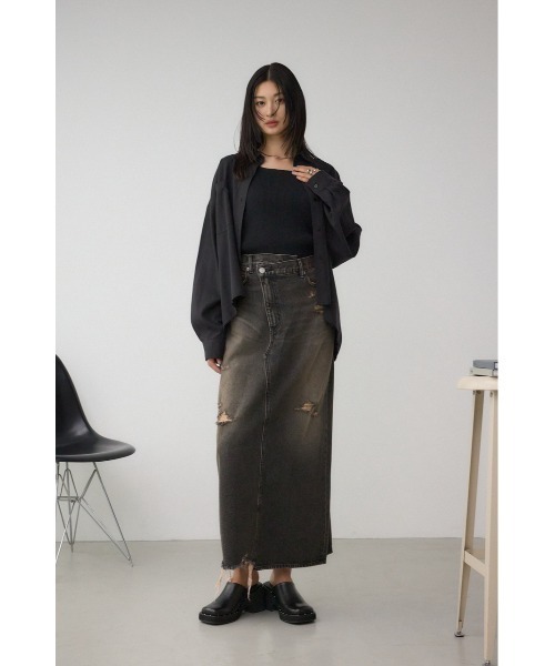 AZUL by moussy（アズールバイマウジー）の「スタッズデザインミュール（サンダル・レディース・ブラウン/ブラック・SMALL/MEDIUM/LARGE）」の4枚目の写真