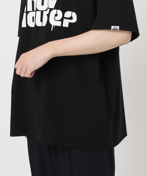 CITY COUNTRY CITY(シティーカントリーシティー)の「CITY COUNTRY CITY / シティーカントリーシティー COTTON T-SHIRTS DYKH?(Tシャツ/カットソー・メンズ・ブラック・MEDIUM/LARGE)」の5枚目の写真