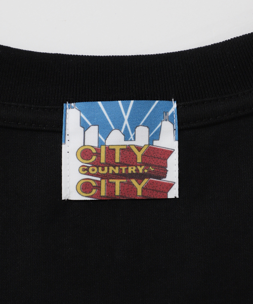 CITY COUNTRY CITY(シティーカントリーシティー)の「CITY COUNTRY CITY / シティーカントリーシティー COTTON T-SHIRTS DYKH?(Tシャツ/カットソー・メンズ・ブラック・MEDIUM/LARGE)」の3枚目の写真