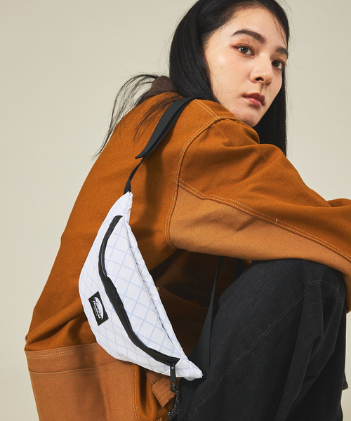Flowfold(フローフォールド)の「【Flowfold/フローフォールド】FANNY PACK_SMALL/ファニーバッグ/ウエストポーチ(ボディバッグ/ウエストポーチ・メンズ・ブラック/パープル/ダークベージュ/ホワイト・フリー)」の2枚目の写真