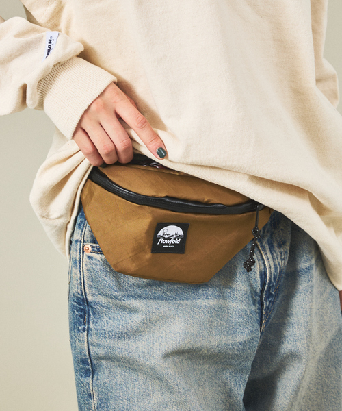 Flowfold(フローフォールド)の「【Flowfold/フローフォールド】FANNY PACK_SMALL/ファニーバッグ/ウエストポーチ(ボディバッグ/ウエストポーチ・メンズ・ブラック/パープル/ダークベージュ/ホワイト・フリー)」の3枚目の写真