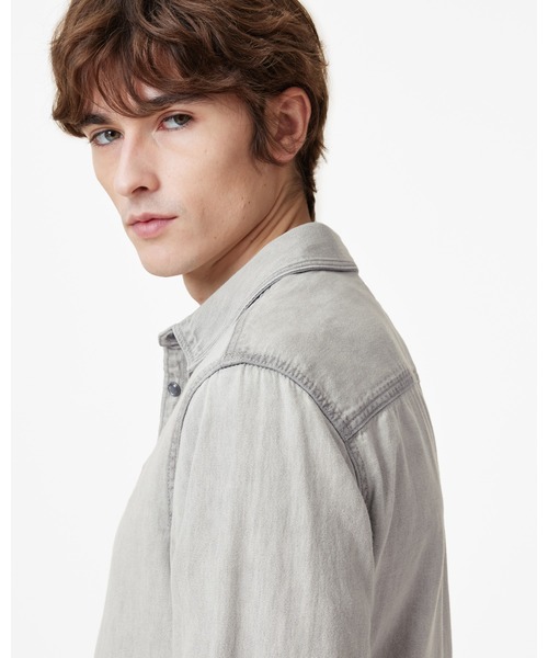 ALLSAINTS（オールセインツ）の「GLEASON PRESS STUD RAMSKULL DENIM SHIRT | GLEASON プレス スタッド ラムスカル デニム シャツ（シャツ/ブラウス・メンズ・グレー・S/M/L/XL/XS）」の5枚目の写真