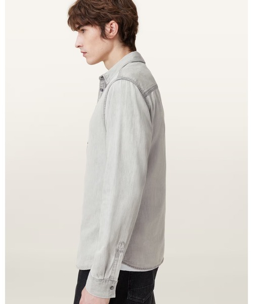 ALLSAINTS(オールセインツ)の「GLEASON PRESS STUD RAMSKULL DENIM SHIRT | GLEASON プレス スタッド ラムスカル デニム シャツ(シャツ/ブラウス・メンズ・グレー・S/M/L/XL/XS)」の9枚目の写真