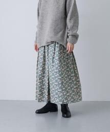 花柄が素敵なグリーンのスカートです❣ チンツフラワージャカード タックボリュームスカート