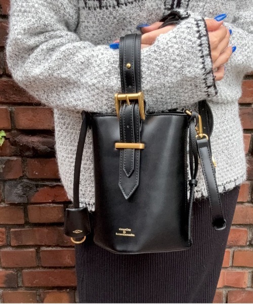 DRAW（ドロー）の「DRAW(ドロー) /ベルテッド バケット バッグ スモール（ショルダーバッグ・レディース・ブラック系/ブラック系1・FREE）」の2枚目の写真