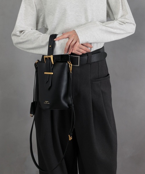 DRAW（ドロー）の「DRAW(ドロー) /ベルテッド バケット バッグ スモール（ショルダーバッグ・レディース・ブラック系/ブラック系1・FREE）」の11枚目の写真