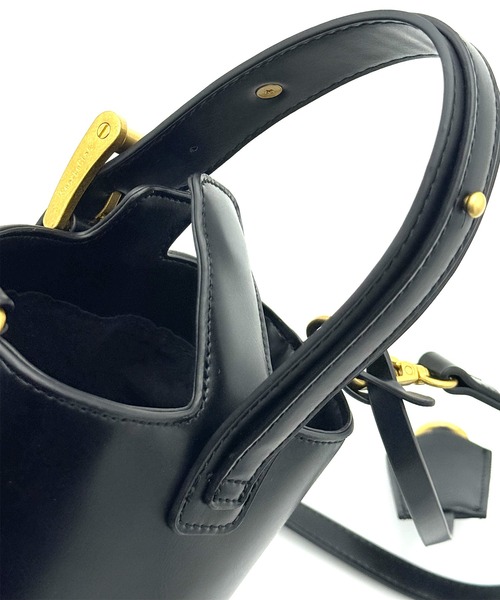 DRAW（ドロー）の「DRAW(ドロー) /ベルテッド バケット バッグ スモール（ショルダーバッグ・レディース・ブラック系/ブラック系1・FREE）」の5枚目の写真