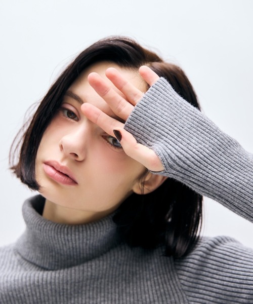 バックオープンタートルボディースーツ（ニット/セーター）｜AIC