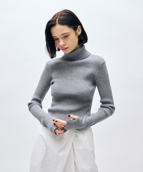 バックオープンタートルボディースーツ（ニット/セーター）｜AIC
