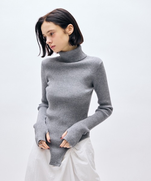 バックオープンタートルボディースーツ（ニット/セーター）｜AIC