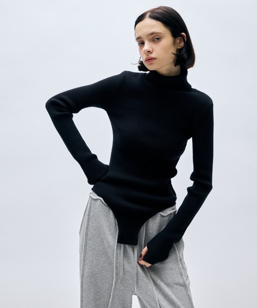 バックオープンタートルボディースーツ（ニット/セーター）｜AIC
