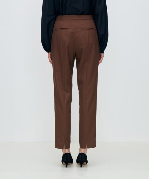 TOMORROWLAND collection（トゥモローランドコレクション）の「スーパーウールウィーブ ペンシルパンツ（その他パンツ・レディース・ブラウン/キャメル/チャコールグレー/ネイビー・36/34/32）」の8枚目の写真