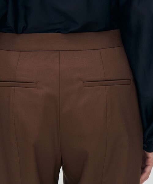 TOMORROWLAND collection（トゥモローランドコレクション）の「スーパーウールウィーブ ペンシルパンツ（その他パンツ・レディース・ブラウン/キャメル/チャコールグレー/ネイビー・36/34/32）」の10枚目の写真