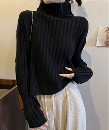 クロップド丈 タートルネック リブニット